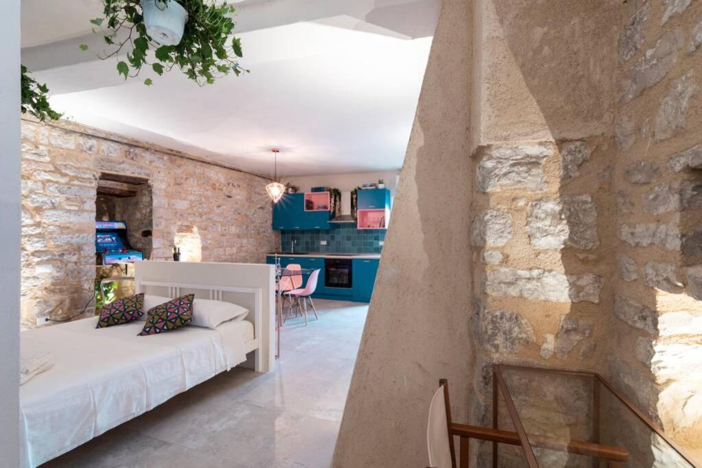Cornelia Cavern Cosy Studio Apartment In Spello Zewnętrze zdjęcie