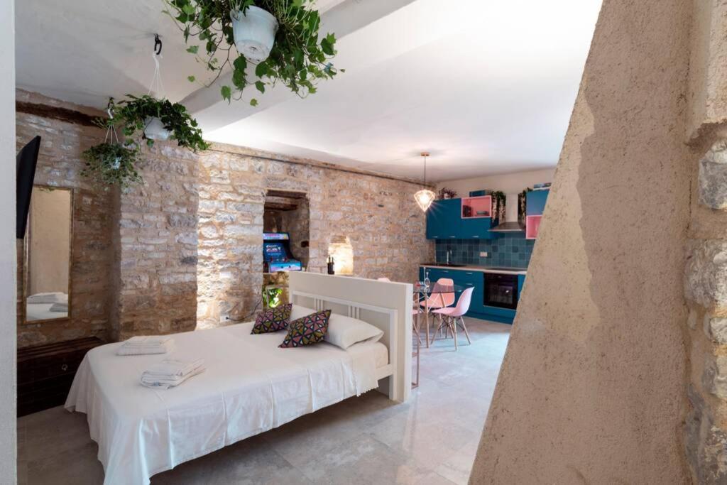 Cornelia Cavern Cosy Studio Apartment In Spello Zewnętrze zdjęcie