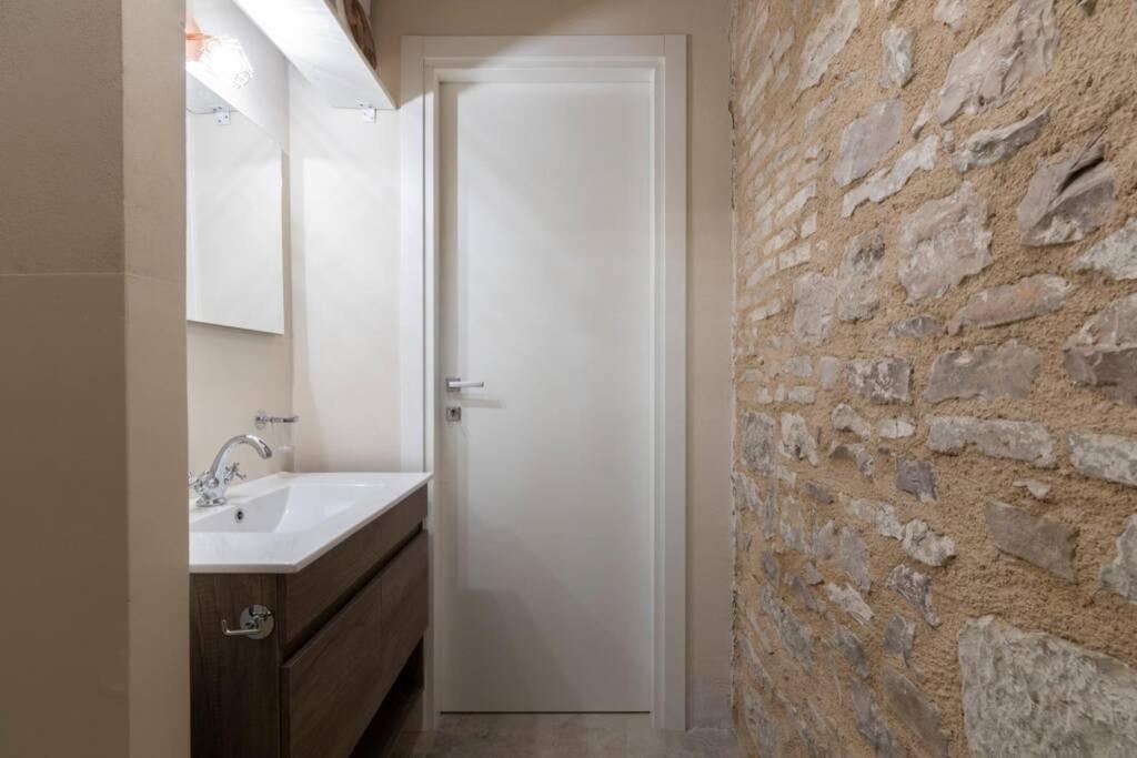 Cornelia Cavern Cosy Studio Apartment In Spello Zewnętrze zdjęcie