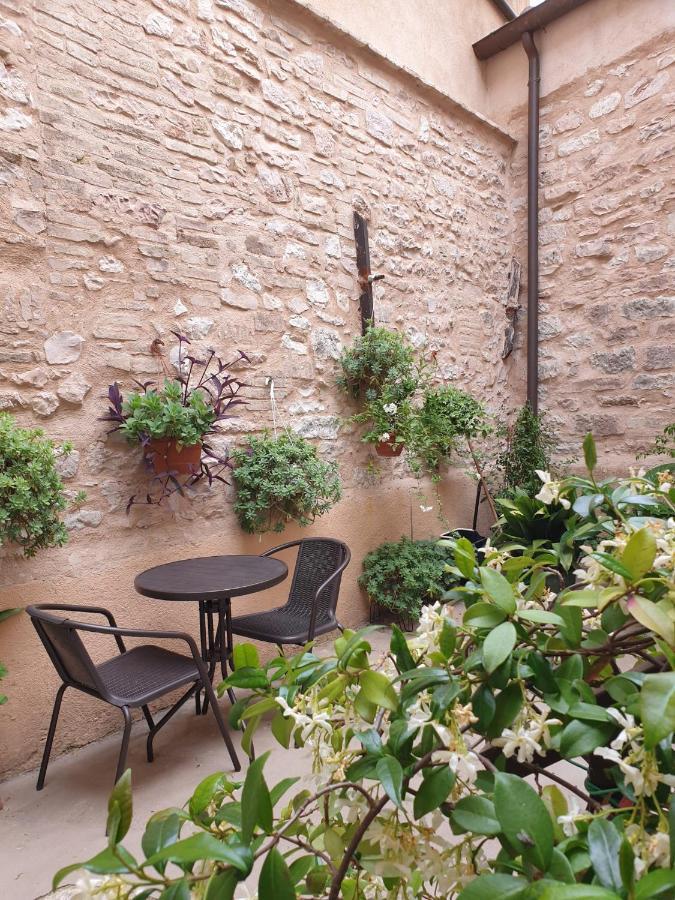 Cornelia Cavern Cosy Studio Apartment In Spello Zewnętrze zdjęcie